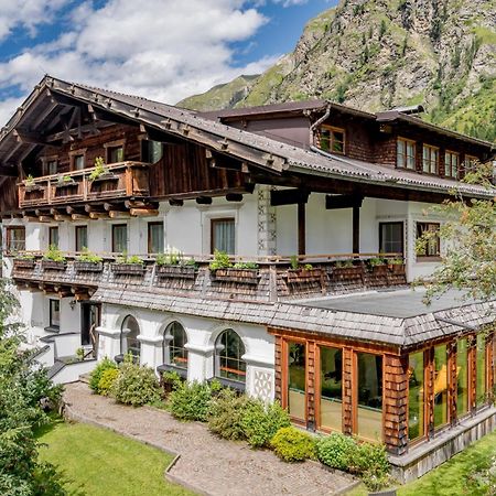 Hotel Landhaus Edelweiss Sankt Leonhard im Pitztal Exterior foto