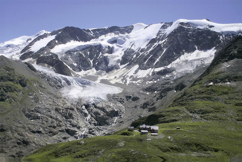 Hotel Landhaus Edelweiss Sankt Leonhard im Pitztal Exterior foto