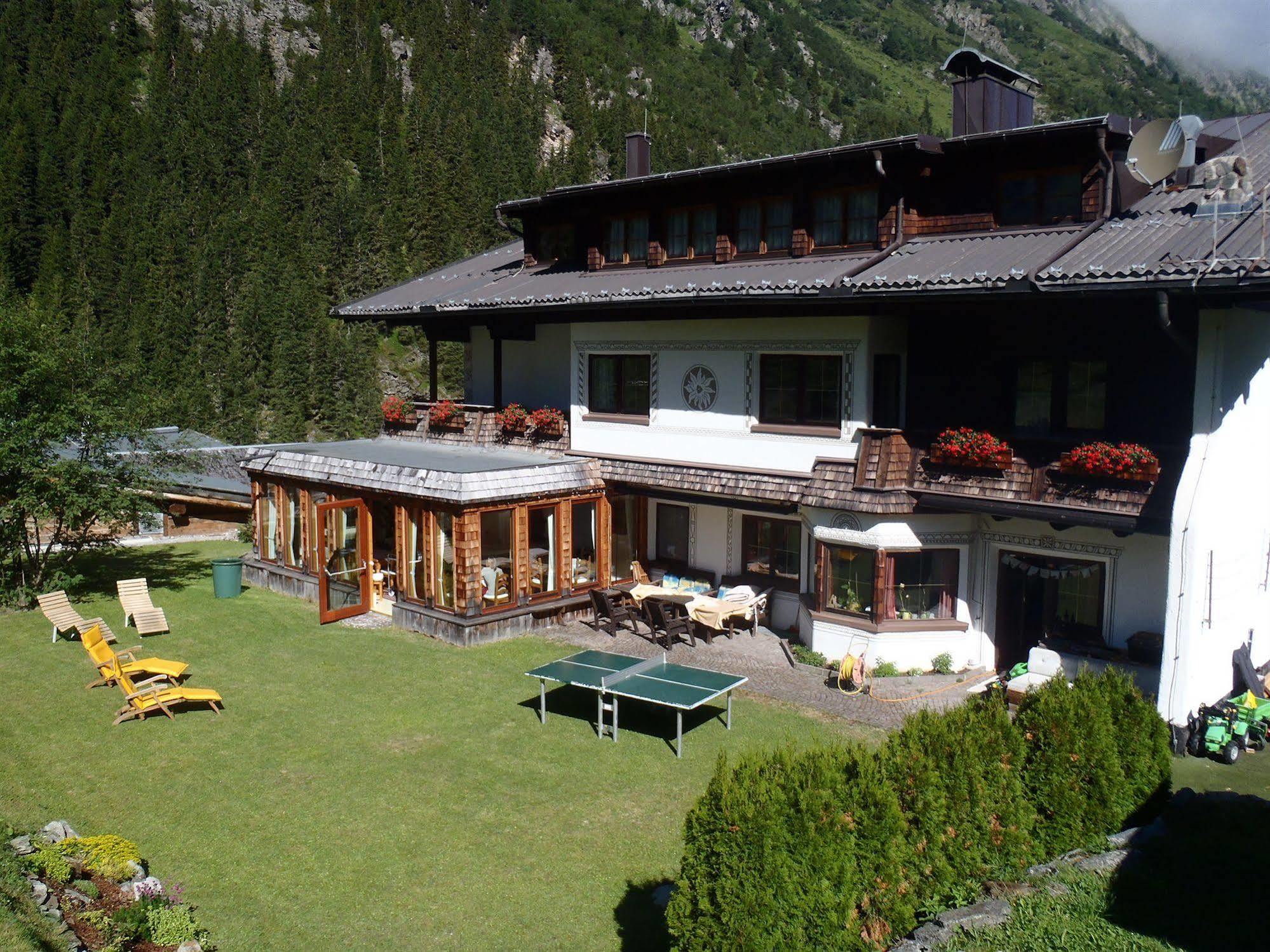 Hotel Landhaus Edelweiss Sankt Leonhard im Pitztal Exterior foto